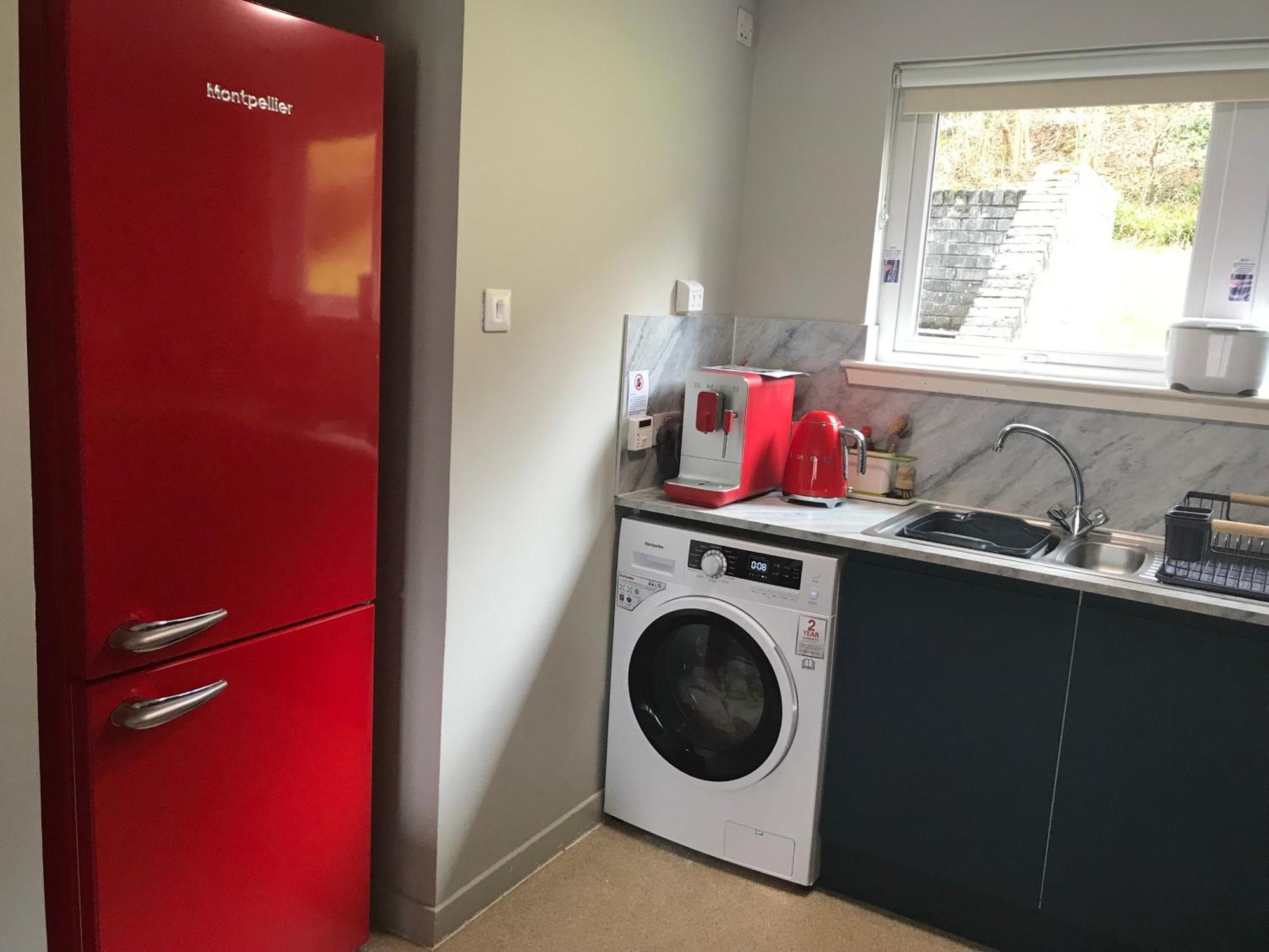 Appin, Beautiful Lochside With Balcony Apartment